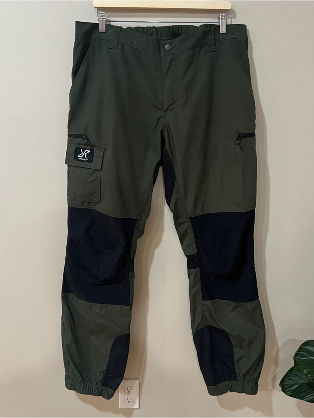 RVRC Revolution Race Nordwand Pro Pants Sz XXL 37x33 Dark Olive Hyper Shell